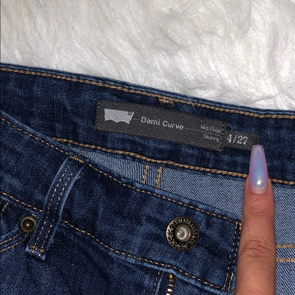 Levi’s Demi Curve Dark Wash Jeans - Picture 5 of 6